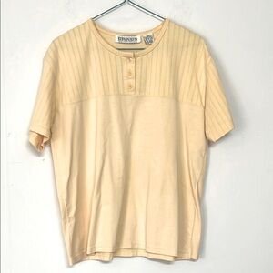 🌞 Chaus Sport Vintage Short Sleeve Pale Yellow Henley Quarter Button up shirt M